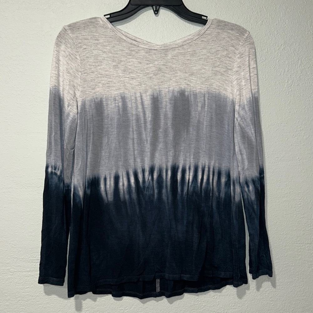 Girls long sleeve tie-dye shirt. Excellent condition. Sz 12